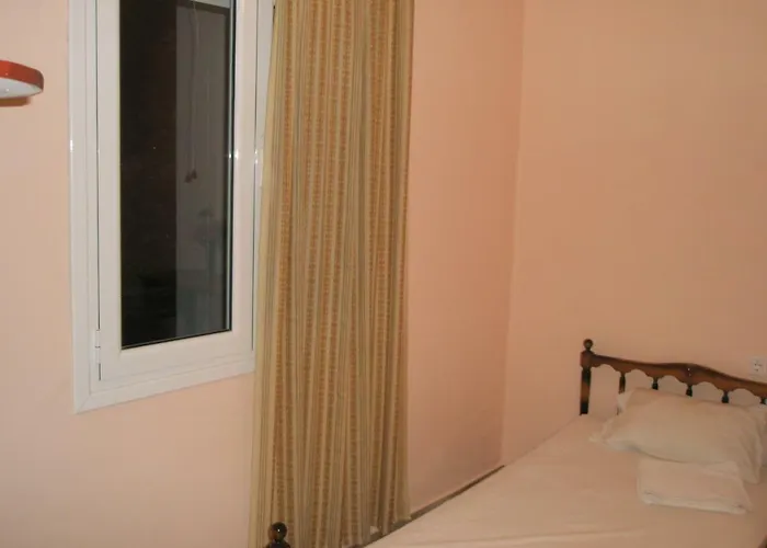 Aparthotel Faliraki Benitses (Corfu)