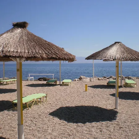 Faliraki Lägenhetshotell Benitses (Corfu)