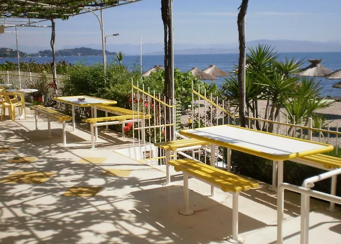 Lägenhetshotell Faliraki Benitses (Corfu)