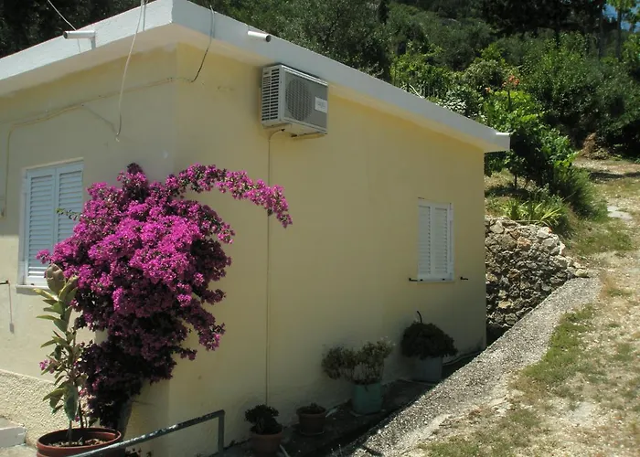 Faliraki Lägenhetshotell Benitses (Corfu)